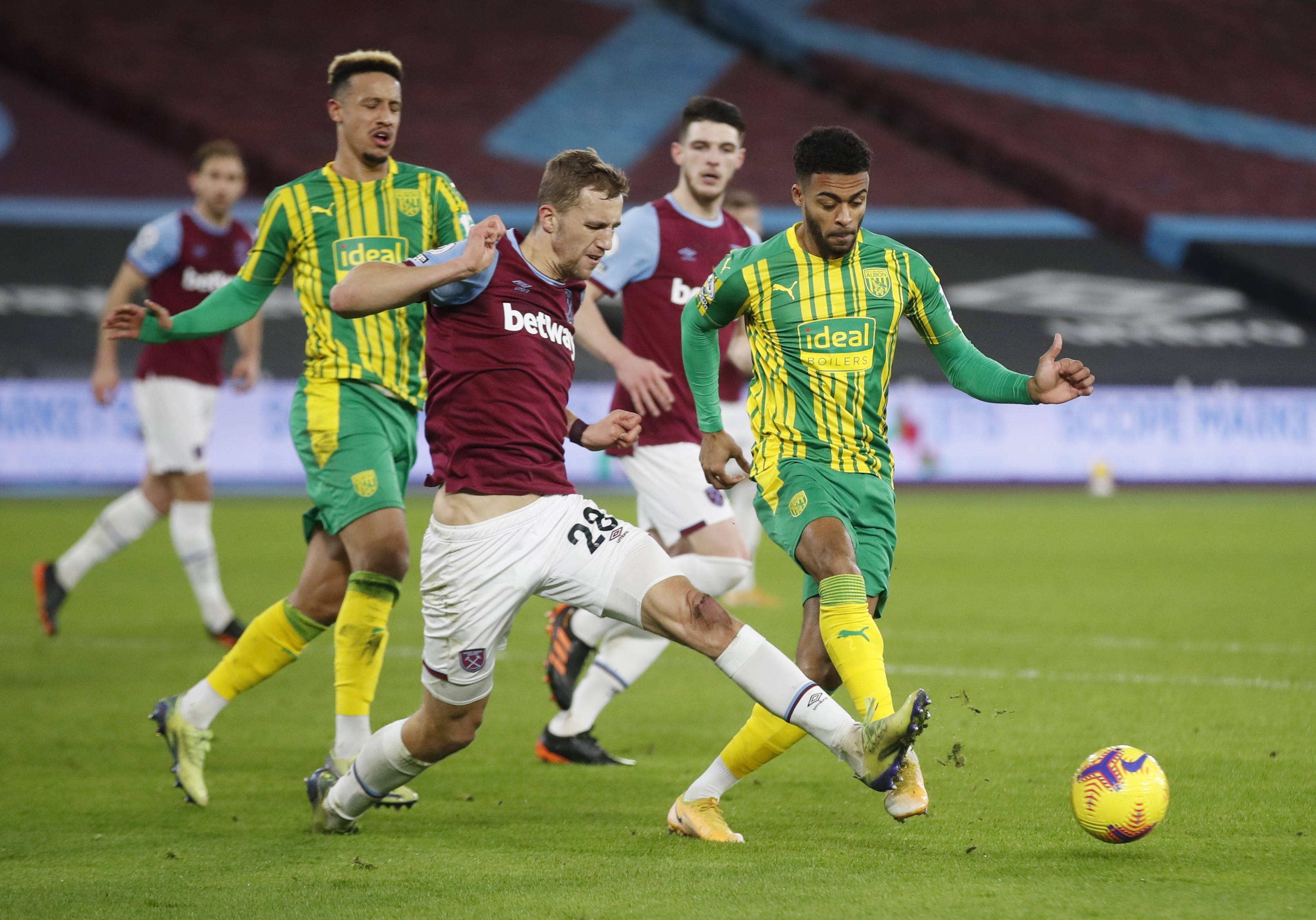 阵容上的缺 阵容上的缺